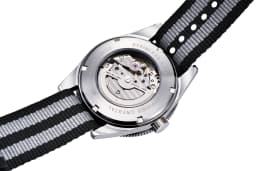 Customized Logo 41MM Men's Watch Luxury Business NH35 Movement Mechanical Watch Sapphire Glass Calendar Diver Wristwatch Model