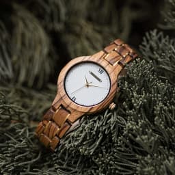 BOBO BIRD Women Watch Fashion Wooden Japanese Quartz Movement Wristwatch Luxury Red Sandalwood Timepiece Gift Box Dropshipping