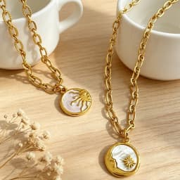Women's Stainless Steel Sun And Moon Pendant Necklace with Luxury White Shell Round Coin Design Femme Jewelry Bijoux Gift
