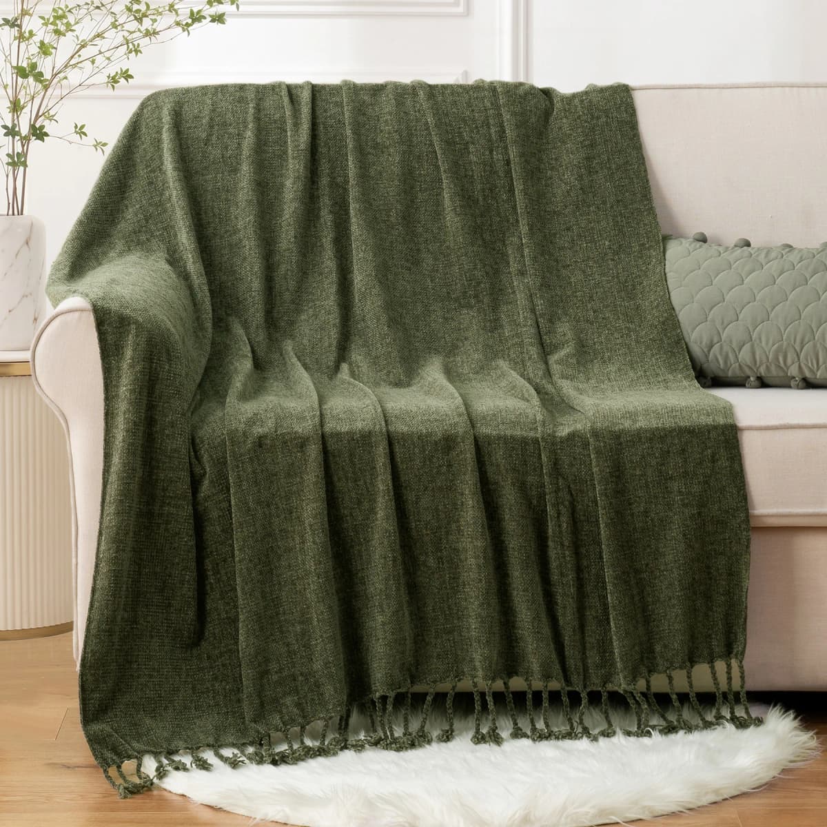 Battilo Chenille Throw Blanket With Fringe Tassels Decorative Lightweight Sofa Blanket Soft Cozy Knit Throws for Spring Decor
