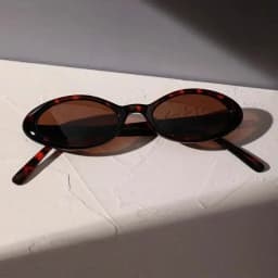 1Pc Sexy and Fashionable Small Oval Sunglasses Retro Fashion Leopard Print Frame Sunglasses Suitable for Travel and Vacation