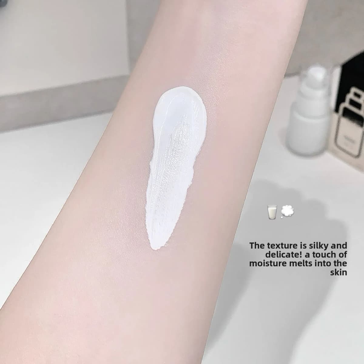 Matte White Liquid Foundation Makeup Buildable Coverage Primer & Concealer Stick Waterproof & Long-Lasting for Halloween Cosplay