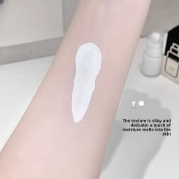 Matte White Liquid Foundation Makeup Buildable Coverage Primer & Concealer Stick Waterproof & Long-Lasting for Halloween Cosplay