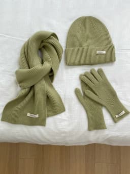 Women's Winter Knitted Hat Scarf Gloves Set Gray Burgundy Comfortable Soft 3 Pcs Casual Warm Hat Set for Women