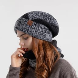 Double-Color Jacquard Hat for Women in Autumn and Winter, Thick and Warm Ear-Protection Knitted Hat with Fleece Lining, Two-Piec