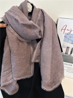 Lace Trim Ladies Scarf Versatile Fashionable Neck Warmer Silk Scarf Shawl Shoulder Wrap Decorative Accessory for Autumn Winter