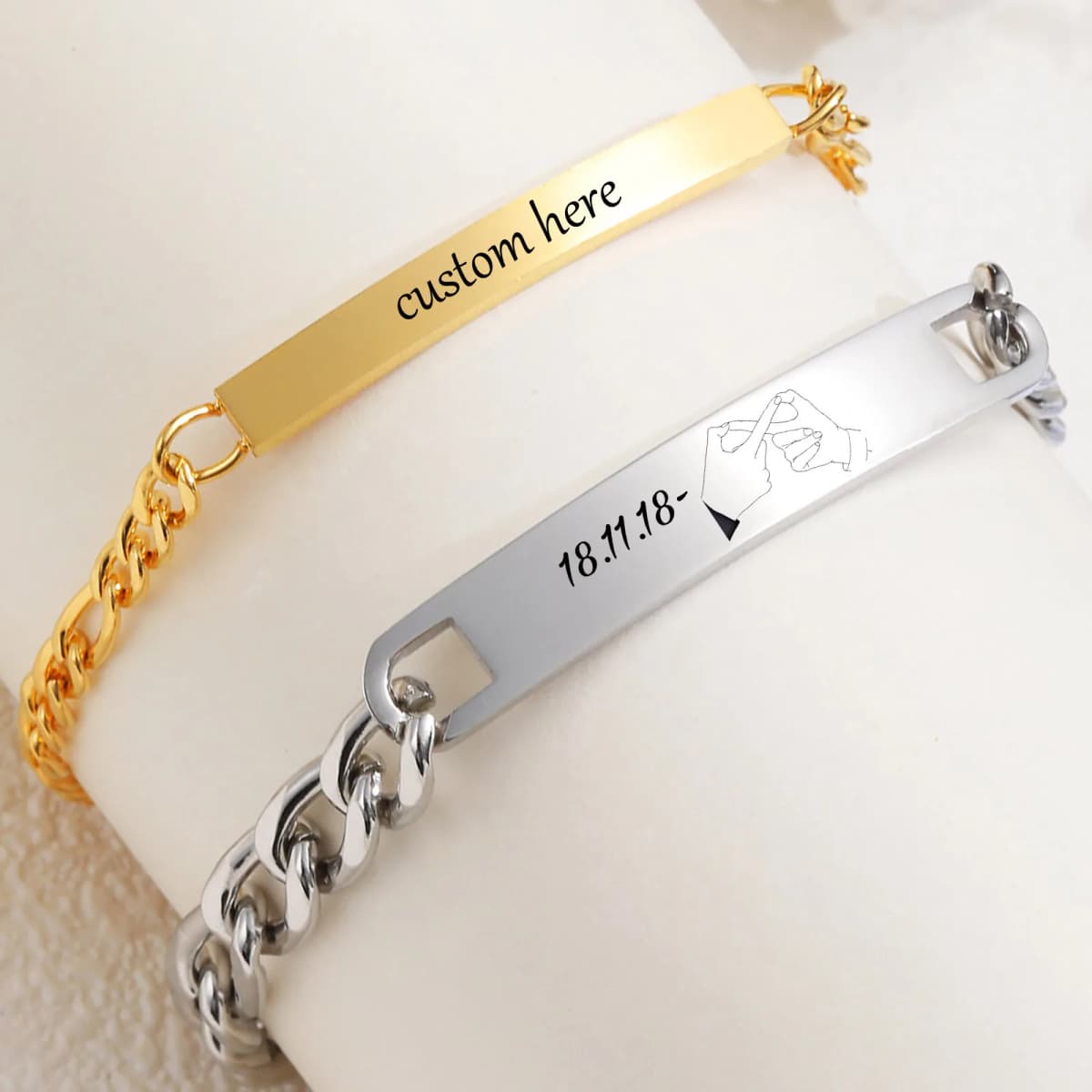 Vnox Free Engrave Love Words Bracelets Gifts for Couples, Stainless Steel Figaro Chain Bracelets,Valentines Day Gift for Him Her
