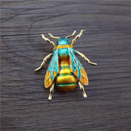 SKEDS Luxury Exaggerated Vintage Women Crystal Bee Brooch Pin Fashion Elegant Lady Exquisite Insect Rhinestone Badges