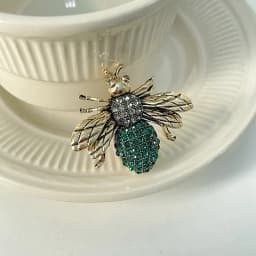 SKEDS Luxury Exaggerated Vintage Women Crystal Bee Brooch Pin Fashion Elegant Lady Exquisite Insect Rhinestone Badges