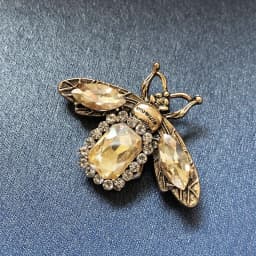 SKEDS Luxury Exaggerated Vintage Women Crystal Bee Brooch Pin Fashion Elegant Lady Exquisite Insect Rhinestone Badges