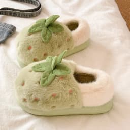 New Adorable Fruit Slippers for Winter Woman Warm Fluffy Slide Shoes Home Cloud Slipper Women Lovely Strawberry Shoe Room Scuff