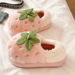 New Adorable Fruit Slippers for Winter Woman Warm Fluffy Slide Shoes Home Cloud Slipper Women Lovely Strawberry Shoe Room Scuff