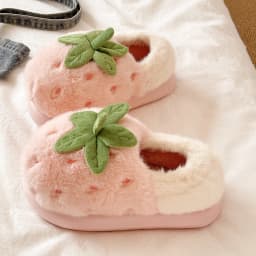 New Adorable Fruit Slippers for Winter Woman Warm Fluffy Slide Shoes Home Cloud Slipper Women Lovely Strawberry Shoe Room Scuff