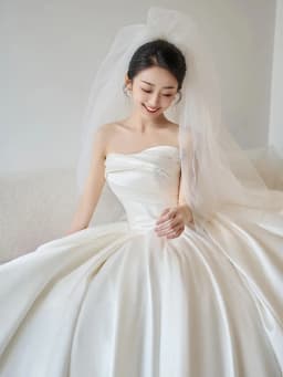 Elegant Vintage Satin Wedding Dress Long Train Bridesmaid Gown Floor-Length Neckline Strapless Floral Embroidery Bridal Dress