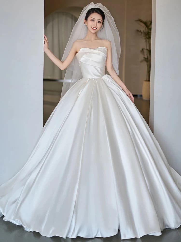 Elegant Vintage Satin Wedding Dress Long Train Bridesmaid Gown Floor-Length Neckline Strapless Floral Embroidery Bridal Dress