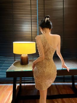 Elegant Sequin Evening Dress Bodycon Heavy Embellishment Birthday Party Celebration Dress Futuristic Frontal Style Short Skirt