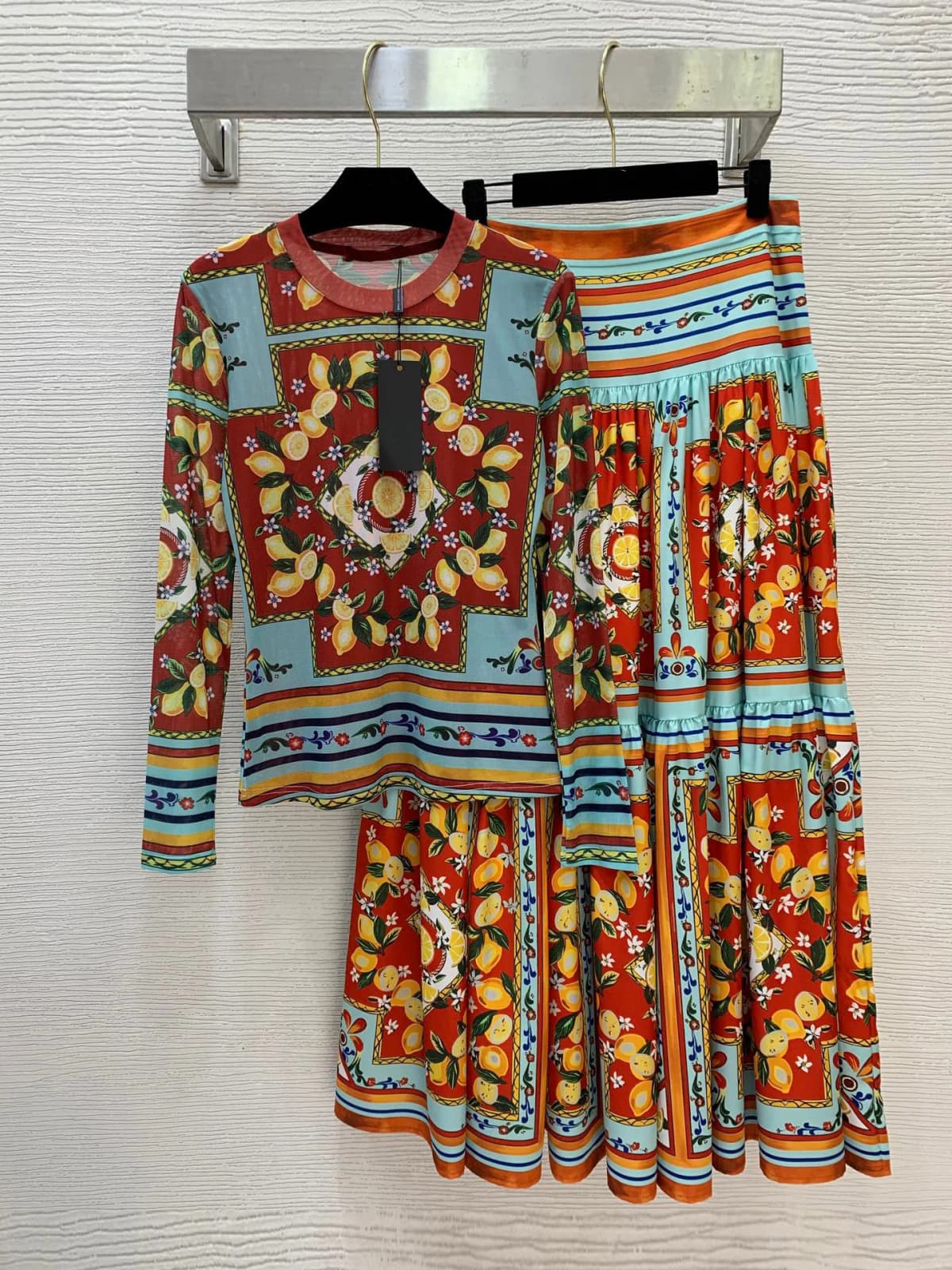 Early Spring Lemon Print T-Shirt And High Waist Mesh Skirt Set Women's Holiday Fashionable Ethnic Style Stage Costume