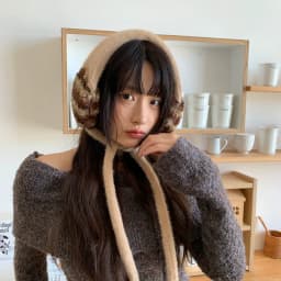 Korean Sweet Pink Hand-knitted Plush Earmuffs for Women Autumn and Winter Travel To Keep Warm and Versatile Hair Accessories