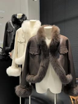 Women's Short Suede Fur Jacket 2025 Spring Autumn New Style Eco-friendly Commute Style Loose Fit with Fur Collar Warmth