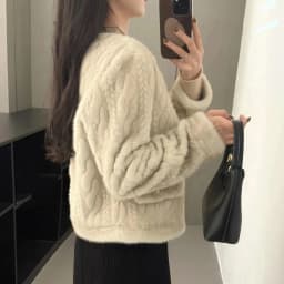 Elegant Short Fur Jacket Women's Winter 2024 New Style DK Melissa Brand Commute Style Loose Fit Button Detail Long Sleeve