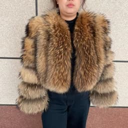 Women's Real Fox Fur Coat Winter Fashion Short Vertical Natural Fox Fur Raccoon Fur Jacket HUA QIU MEI SI
