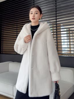 2026 Winter New Thickened Mink Fur Vestment Women's Long Coat with Hood Integrated Leather And Fur Eco-friendly Fur Coat