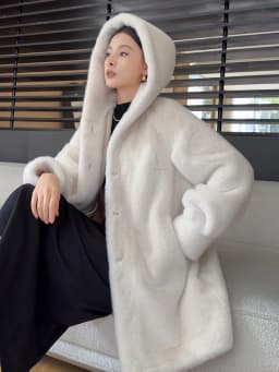 2026 Winter New Thickened Mink Fur Vestment Women's Long Coat with Hood Integrated Leather And Fur Eco-friendly Fur Coat