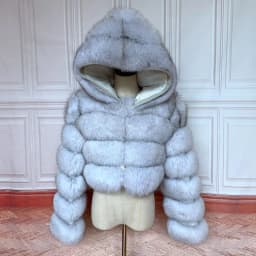 NEW 100%Winter Women Real Fox Fur Coat Thick Warm High Quality Full Sleeves New Natural Fur Fashion Hooded Short Jacket