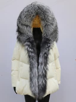 Fashion Outerwear Luxury 20234Winter Women Coat White Duck Down Jacket Super Large Real Silver Fox Fur Hooded Collar with Knit S