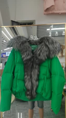 Fashion Outerwear Luxury 20234Winter Women Coat White Duck Down Jacket Super Large Real Silver Fox Fur Hooded Collar with Knit S