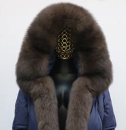 Fashion Outerwear Luxury 20234Winter Women Coat White Duck Down Jacket Super Large Real Silver Fox Fur Hooded Collar with Knit S