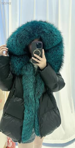 Fashion Outerwear Luxury 20234Winter Women Coat White Duck Down Jacket Super Large Real Silver Fox Fur Hooded Collar with Knit S