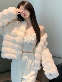 Fashionable Short Thickened Fur Jacket Women's Synthetic Rabbit Fur Sensation Outerwear Autumn Winter Stylish Coat