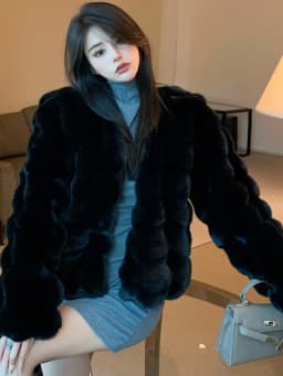 Fashionable Short Thickened Fur Jacket Women's Synthetic Rabbit Fur Sensation Outerwear Autumn Winter Stylish Coat