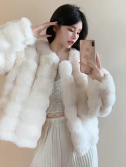 Fashionable Short Thickened Fur Jacket Women's Synthetic Rabbit Fur Sensation Outerwear Autumn Winter Stylish Coat