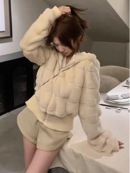 Eco-Friendly Short Mink Fur Coat Women's Winter 2024 Thickened Hooded Plush Outerwear Ladylike Commute Style Zipper Closure