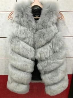 Women's Fur Vest Padded Jacket Short Length Warm Autumn Winter Outerwear Fashion Street Style No Hat Included Standard Fit