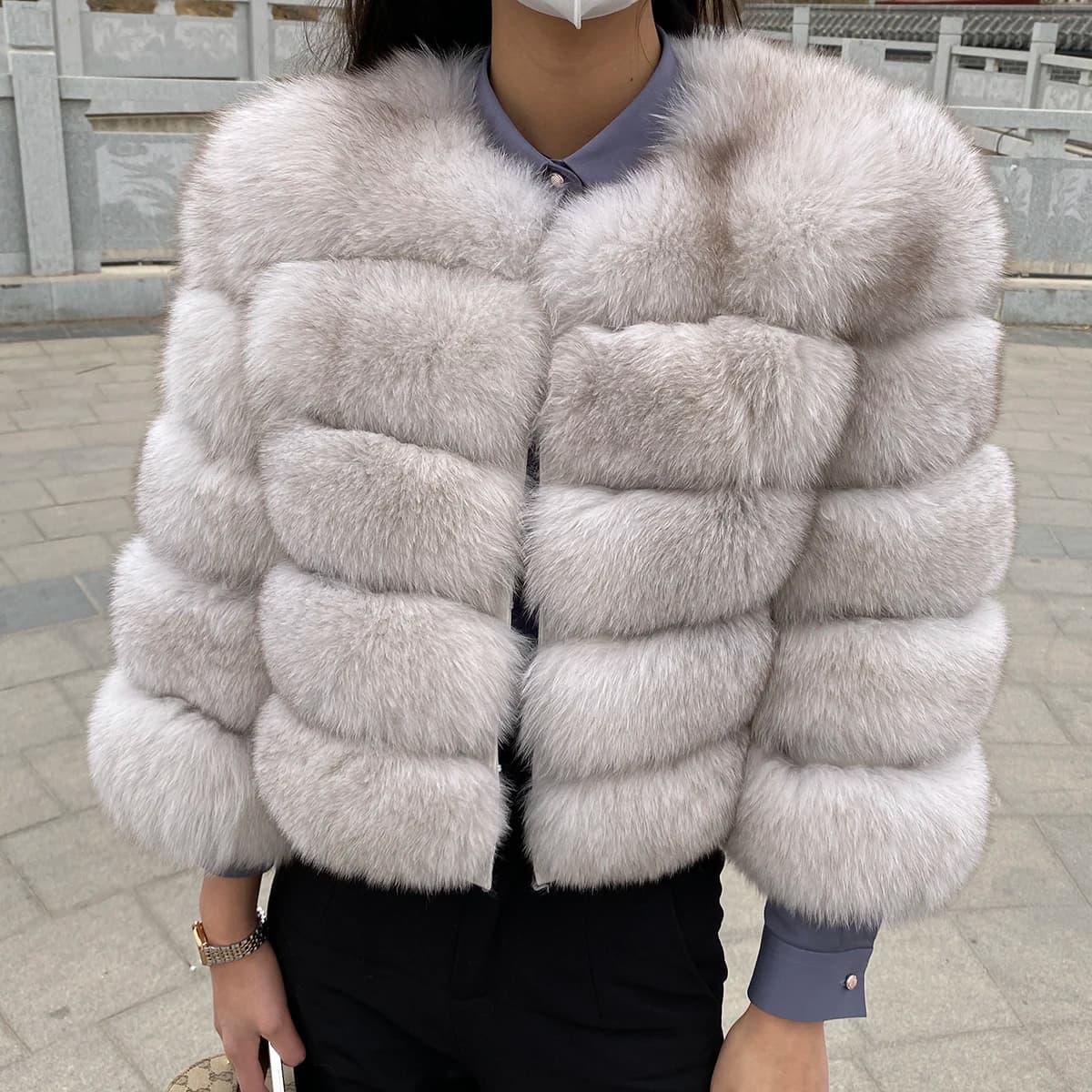 Real Fur Coat Women's Winter Warm Natural Fox Fur Coat High Quality LAN Fox Luxury Fashion 50cm Short Jacket Wholesale Hot 2023