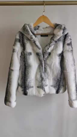 2025 New Genuine Real Rabbit Fur With Hood Overcoat For Women Genuine Luxury High Qualiry Factory Full Natural Ladies Jacker