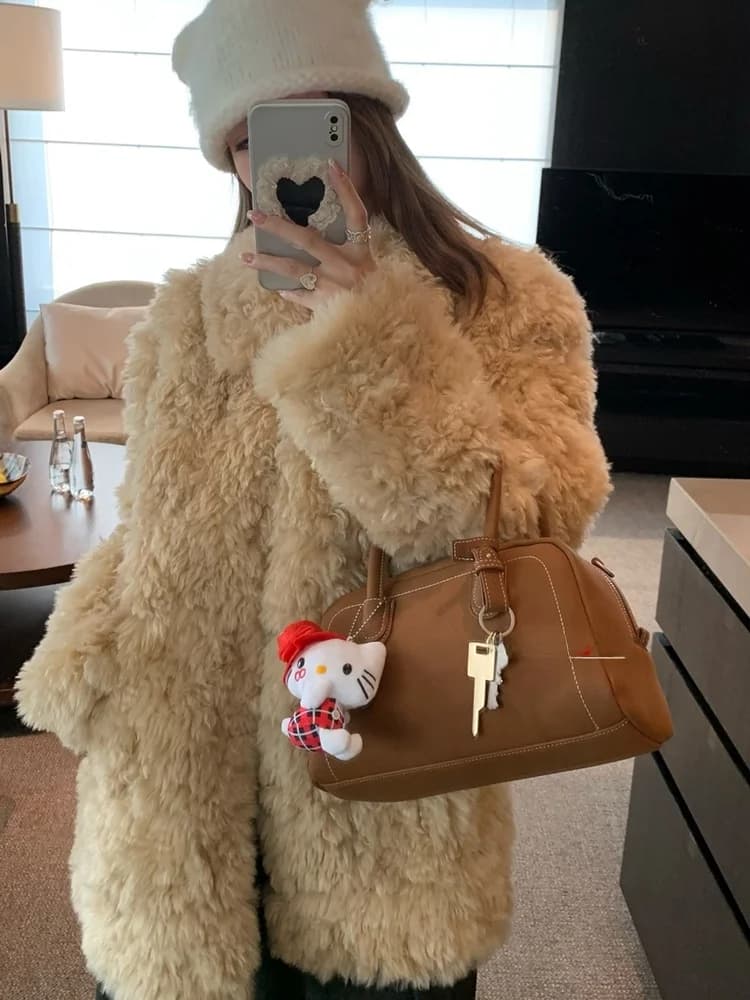 Eco-Friendly Faux Fur Jacket Women's Winter Plush Lamb Skin Integrated Outerwear Top Women's Winter Fashion Minimalist Style
