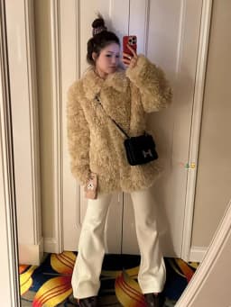 Eco-Friendly Faux Fur Jacket Women's Winter Plush Lamb Skin Integrated Outerwear Top Women's Winter Fashion Minimalist Style