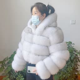 2026 Women's Real Fox Fur Coat Natural Warm Thick High Quality Full Sleeve Hooded Short Jacket Fashionable Winter Outerwear