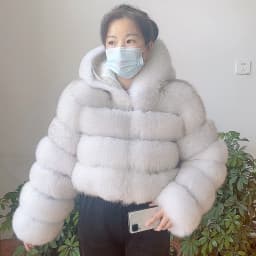 2026 Women's Real Fox Fur Coat Natural Warm Thick High Quality Full Sleeve Hooded Short Jacket Fashionable Winter Outerwear