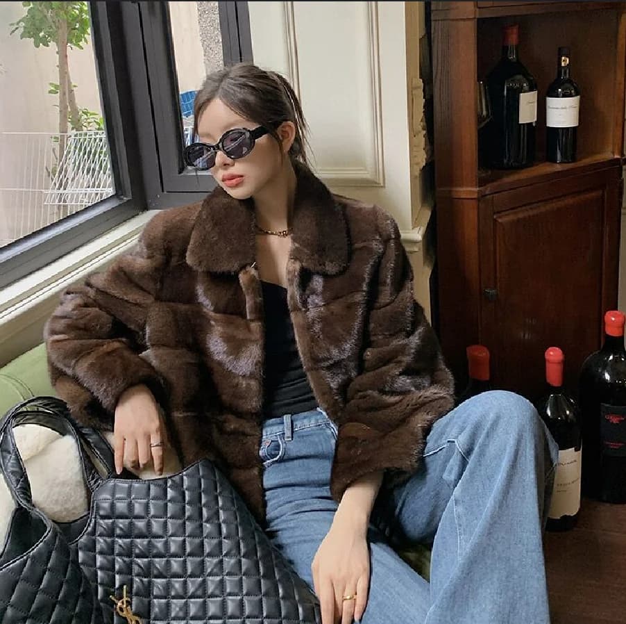 Fur Coat for Women, 100% Genuine Mink Coat, Warm and Fashionable in Winter