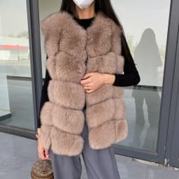 2023 New Women's Winter Real Fur Coat High Quality Natural Fox Fur Vest Fashion Luxurious Warm Sleeveless Dark buckle jacket