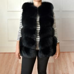 2023 New Women's Winter Real Fur Coat High Quality Natural Fox Fur Vest Fashion Luxurious Warm Sleeveless Dark buckle jacket