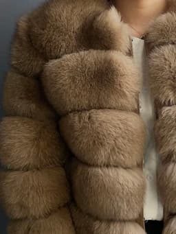 Luxury Real Fox Fur Coat Women Winter Thick Warm Hooded Fox FurJacket Short Bubble Real Fur Coats Outerwear Genuine Fur