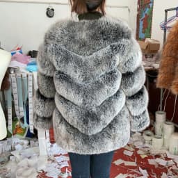 QUEENTINA Natural Fox Fur Coats Fashion New Women's Very Warm And Stylish Jacket Vest Stand Collar Leather Coat Women Winter