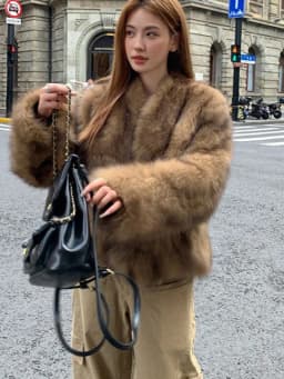 Fashionable Short Fur Coat Women's Stand Collar Young Style Pelt Simulation Warmth Casual Commute Windbreaker Chinese Pro...