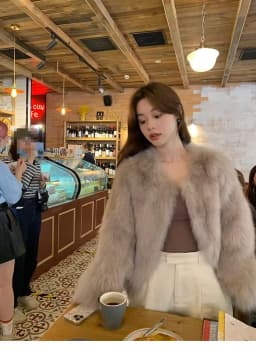Young Women's Fur Coat Winter New Style Tocap Leather And Fur Integrated Jacket Short Length Korean Style Commute Friendly